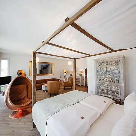 아파트 In Mit Fruehstueck Inklusive 스트라우스베르크