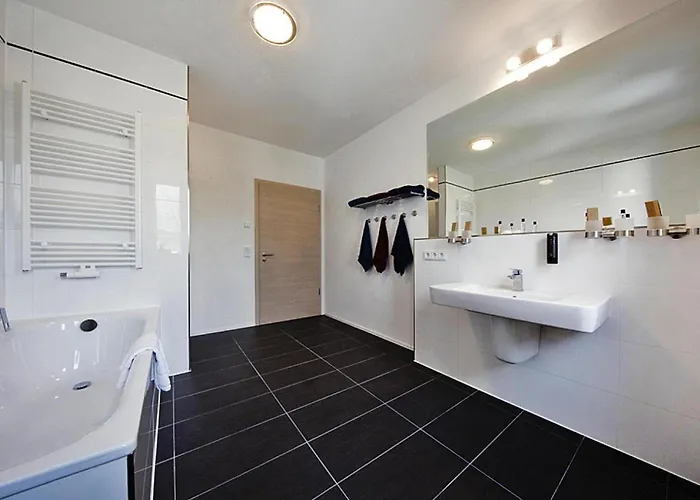 In Mit Fruehstueck Inklusive * شتراوسبرغ